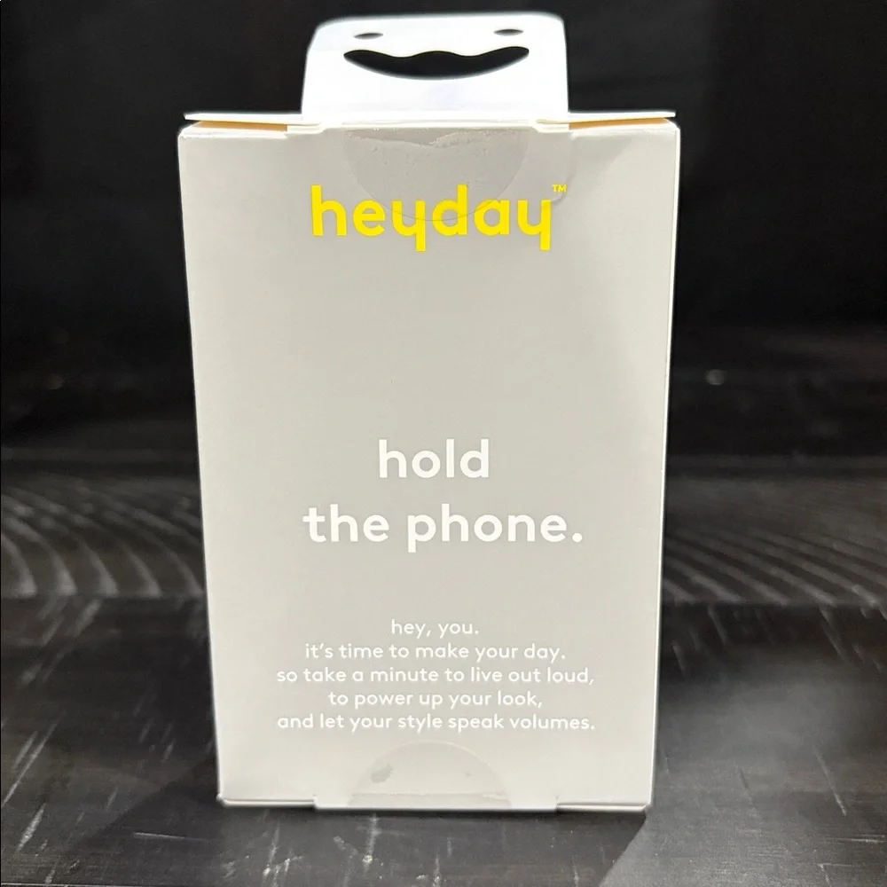 Heyday Heart Shaped Suction Phone Mount - Pink